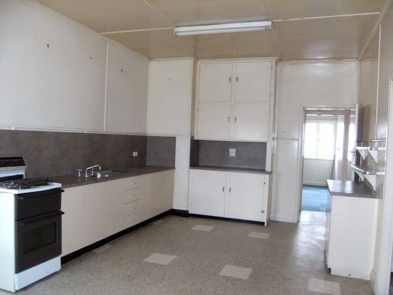 68 Albion Street, Warwick QLD 4370