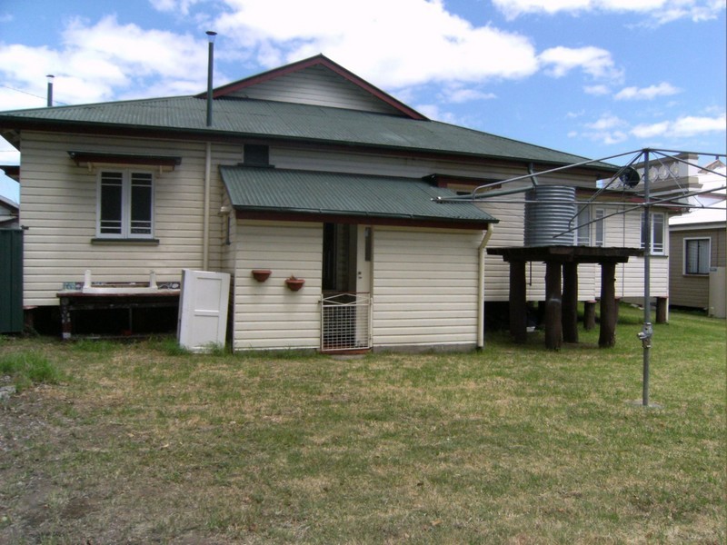 68 Albion Street, Warwick QLD 4370