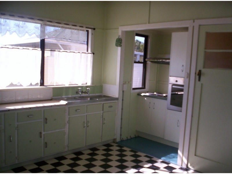 4 Thomas Street, Warwick QLD 4370