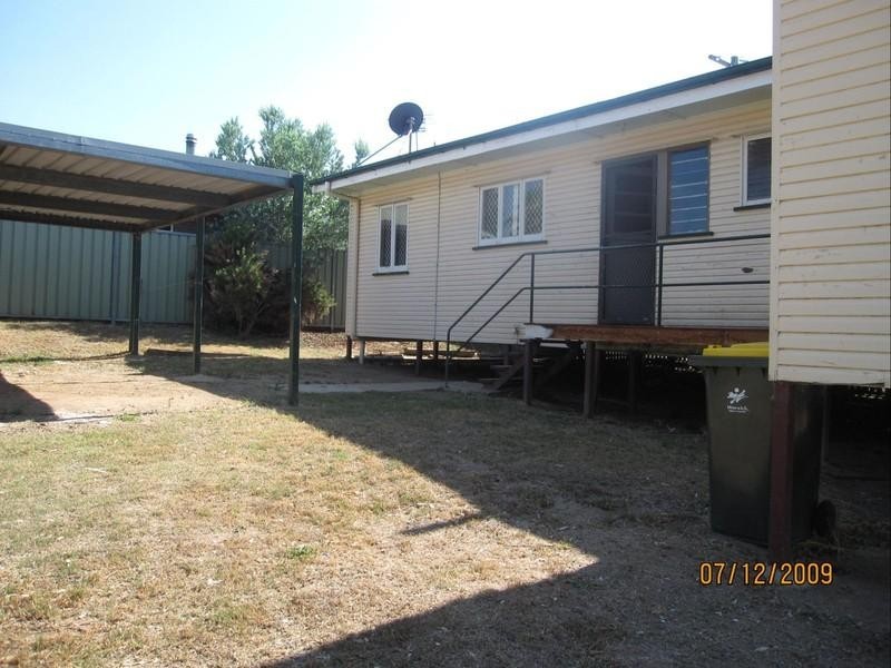 32 Furness Crescent, Warwick QLD 4370