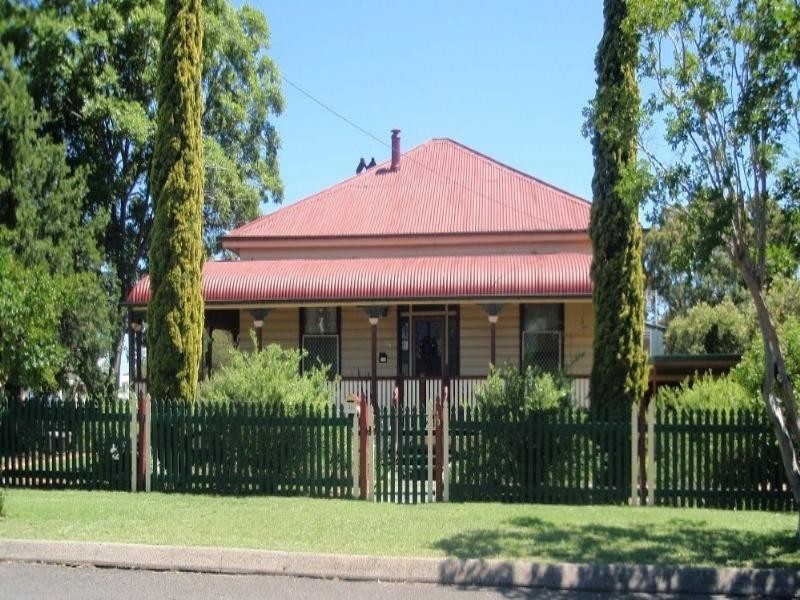 39 Pratten Street, Warwick QLD 4370