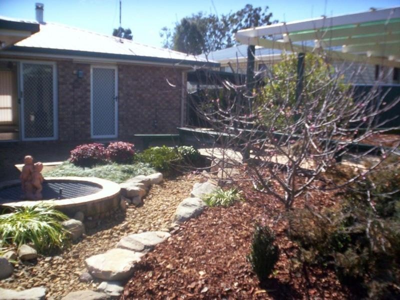 4 Lyons Crescent, Warwick QLD 4370