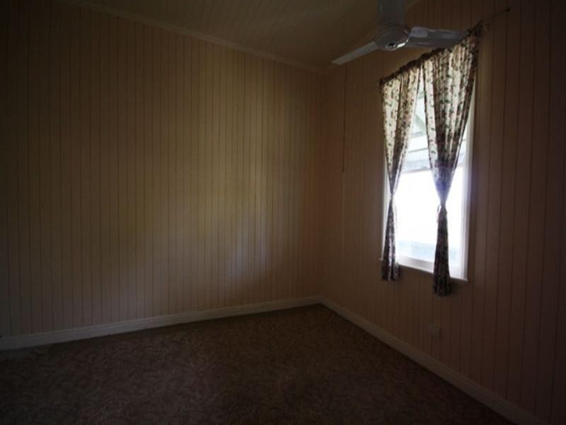 16 Rowland Street, Warwick QLD 4370