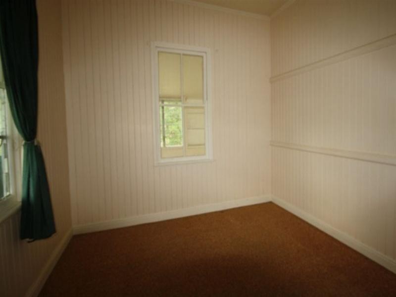 16 Rowland Street, Warwick QLD 4370