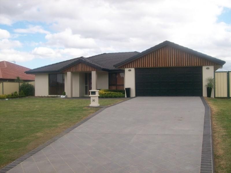 30 Baguley Street, Warwick QLD 4370
