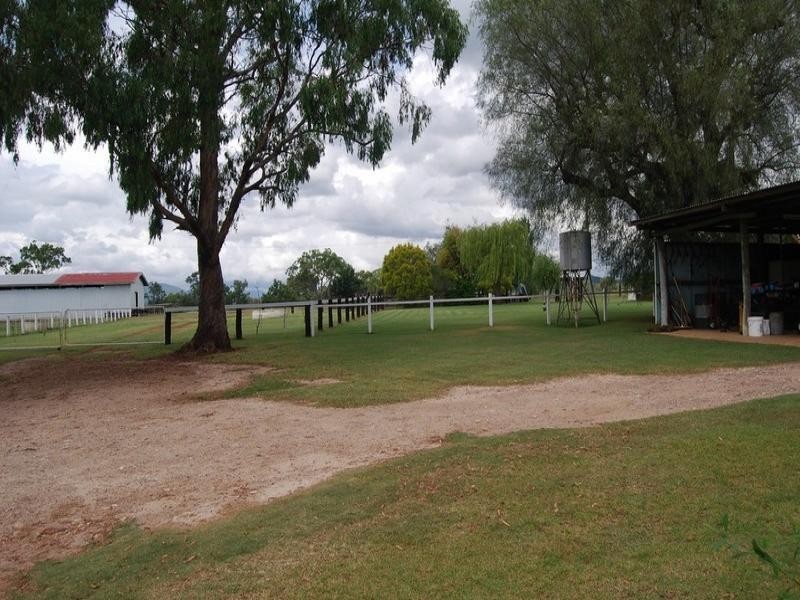 208 Markeys Lane, Yangan QLD 4371