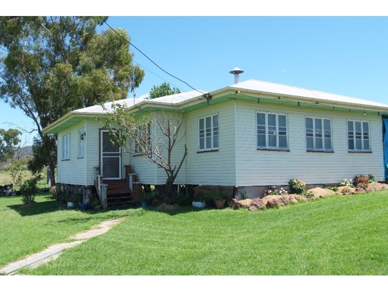 9 Bourkes Road, Warwick QLD 4370