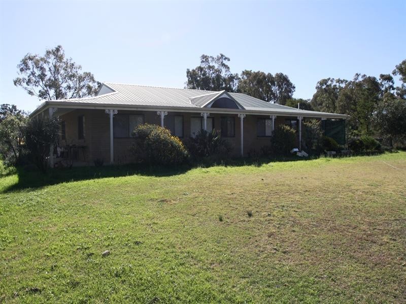 652 Upper Wheatvale Rd, Massie, Warwick QLD 4370