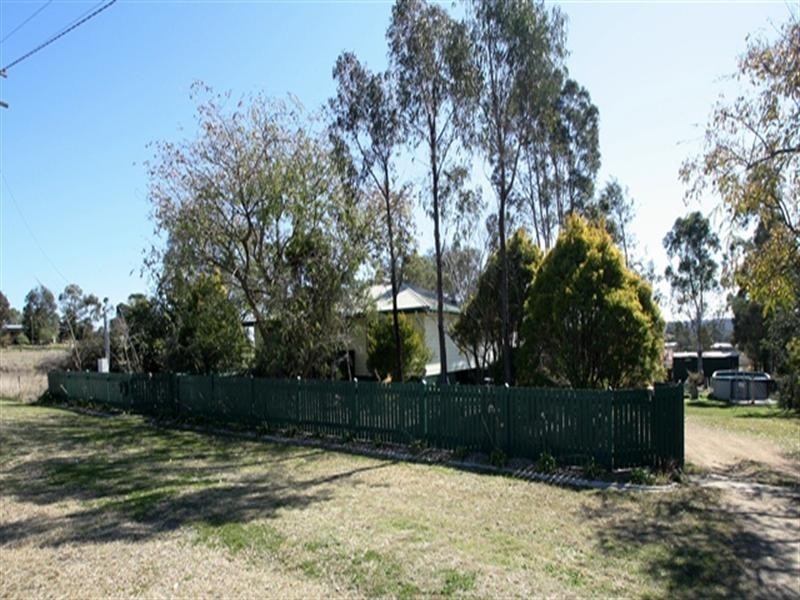 11 Warner Street, Warwick QLD 4370