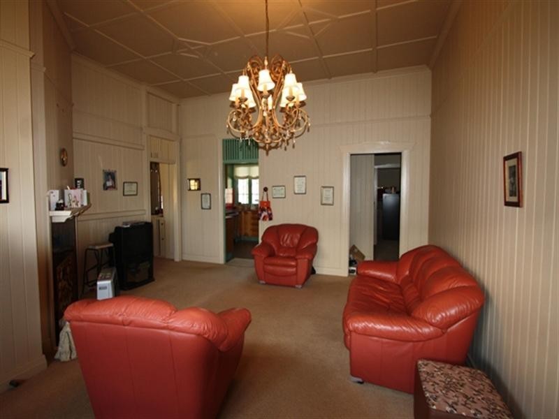 83 Guy Street, Warwick QLD 4370