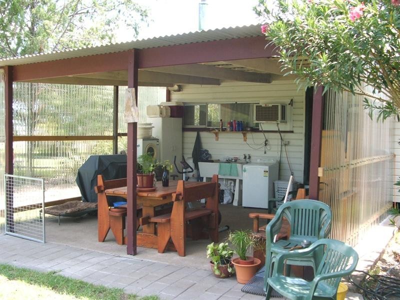 81 Logan Road, Clifton QLD 4361