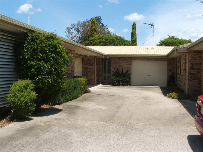 Unit 2/90 Fitzroy Street, Warwick QLD 4370