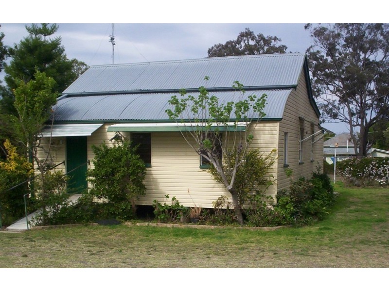 42 Wilga Avenue, Warwick QLD 4370