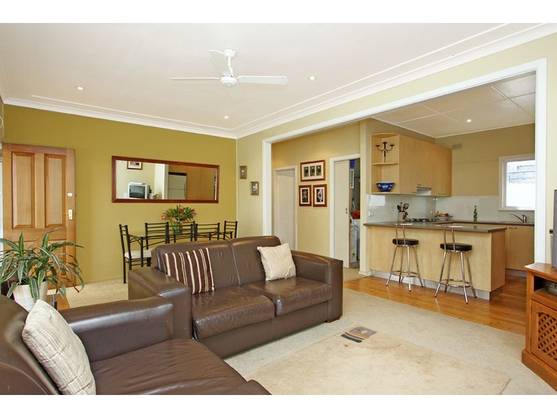 18 Nareen Parade, North Narrabeen NSW 2101