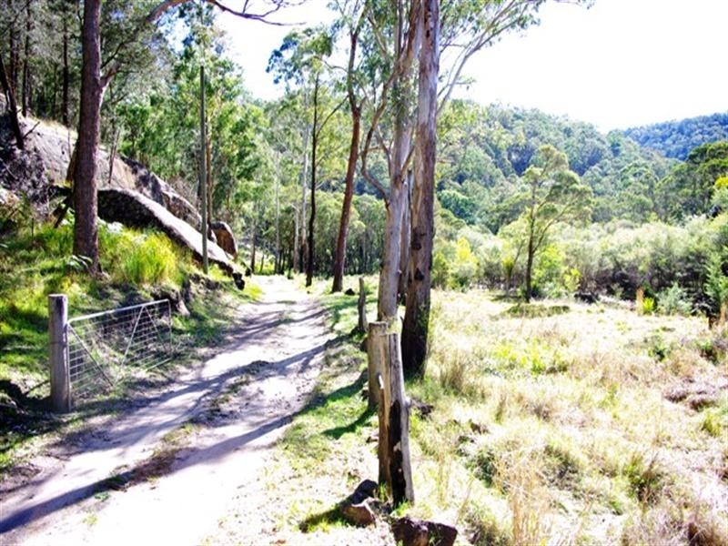 100a McDougall Drive, Colo NSW 2756