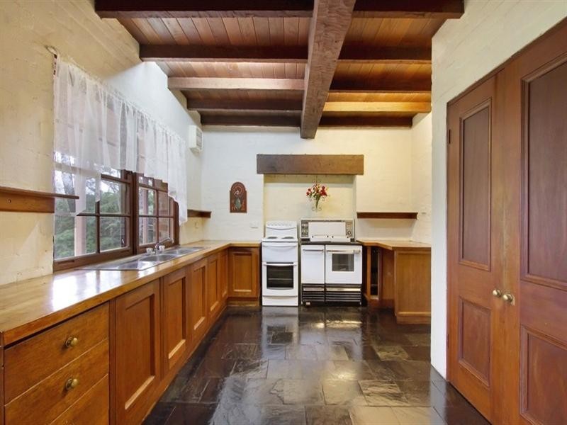 42 Cabbage Tree Road, Grose Vale NSW 2753