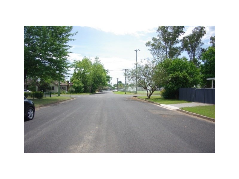 8 Andrew Street, Richmond NSW 2753