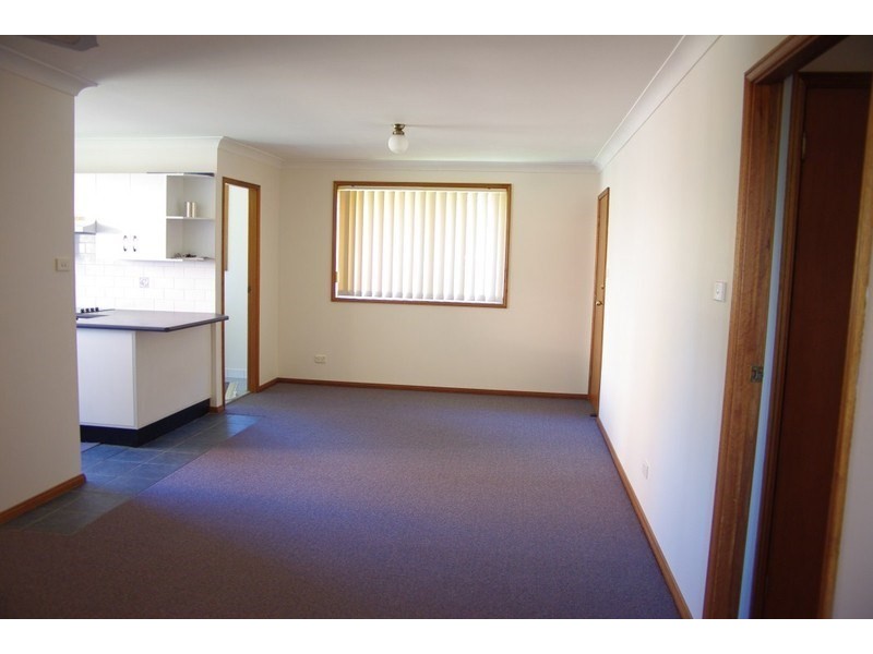 2/11 STRONG Place, Richmond NSW 2753