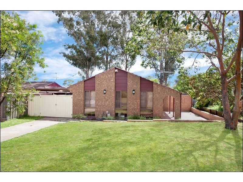 19 Snailham Crescent, South Windsor NSW 2756