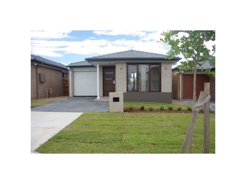 69 Rafter Parade, Ropes Crossing NSW 2760