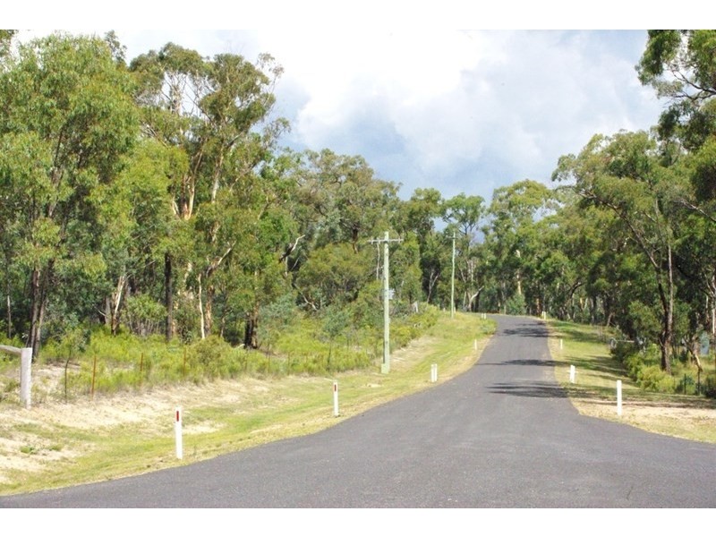 42 Borrowpit Road, Meadow Flat NSW 2795