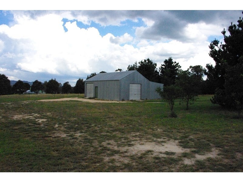 42 Borrowpit Road, Meadow Flat NSW 2795