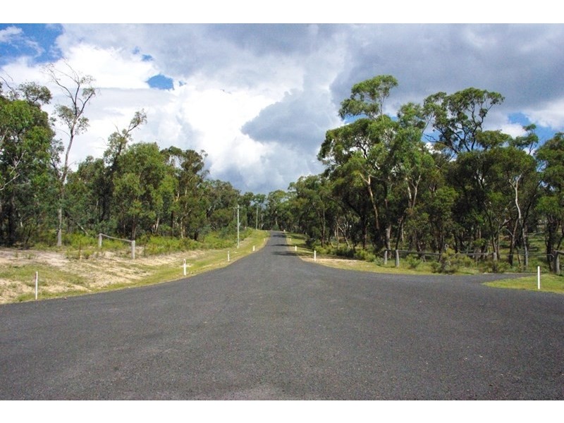 42 Borrowpit Road, Meadow Flat NSW 2795