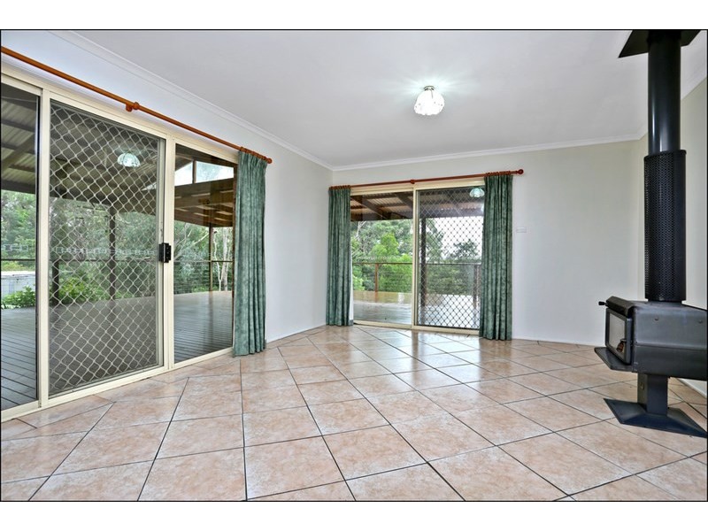 295 Lieutenant Bowen Drive, Bowen Mountain NSW 2753