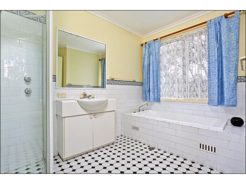 295 Lieutenant Bowen Drive, Bowen Mountain NSW 2753