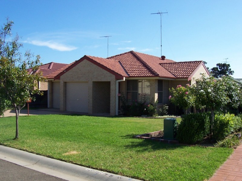 10 Yellowgum Avenue, Rouse Hill NSW 2155