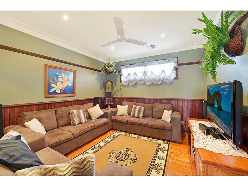 6 Warrina Place, Londonderry NSW 2753