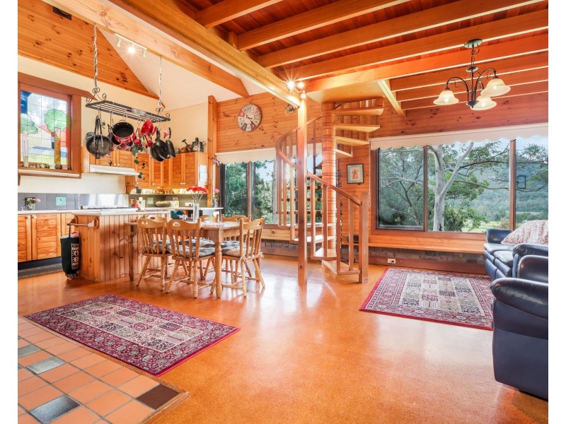 716 Singleton Road, Laughtondale NSW 2775