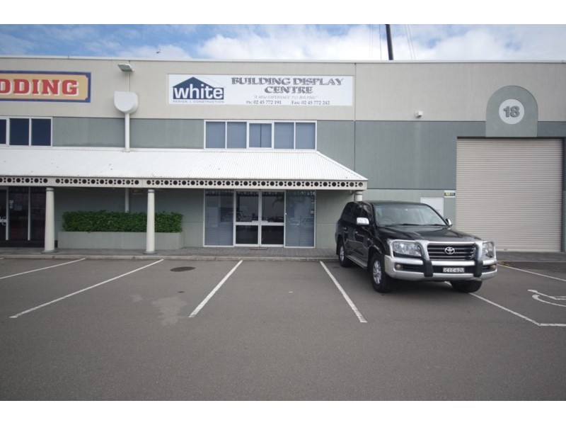 18/5b CURTIS Road, Mcgraths Hill NSW 2756