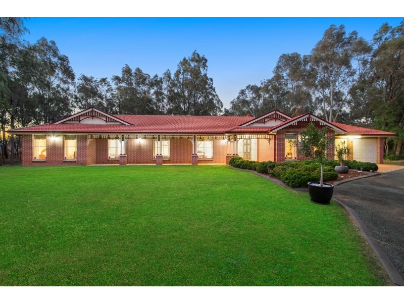 100 First Road, Berkshire Park NSW 2765