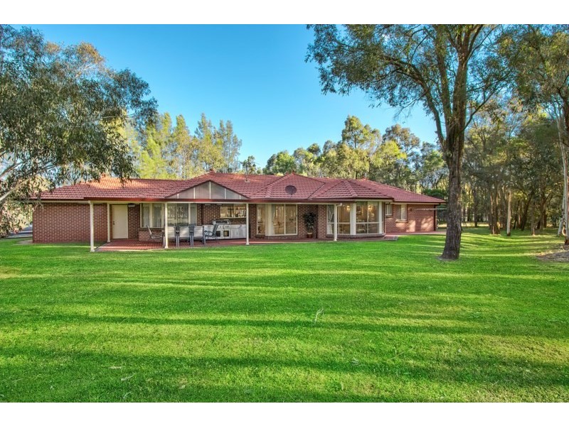 100 First Road, Berkshire Park NSW 2765