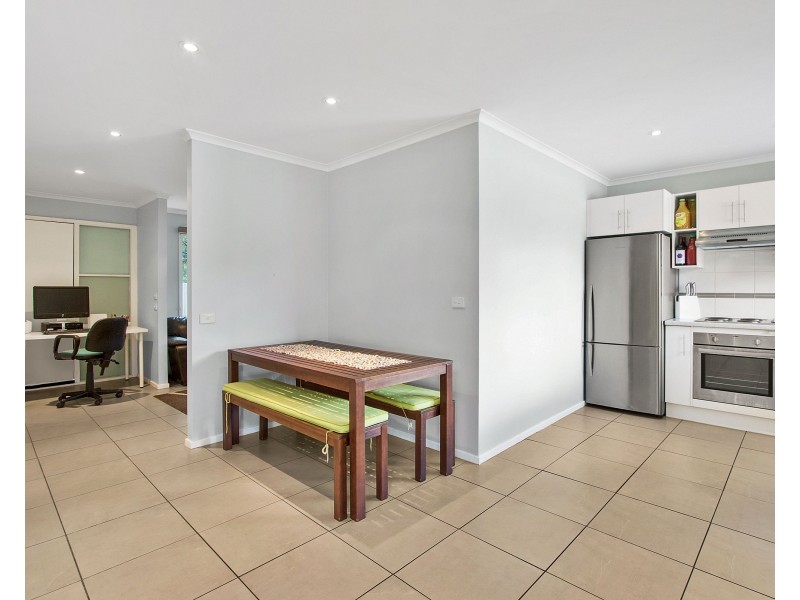 8 Books Crescent, Mcgraths Hill NSW 2756