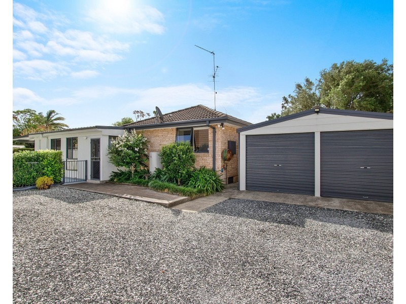 8 Books Crescent, Mcgraths Hill NSW 2756