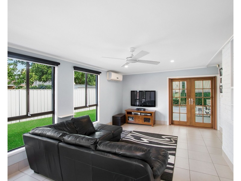 8 Books Crescent, Mcgraths Hill NSW 2756