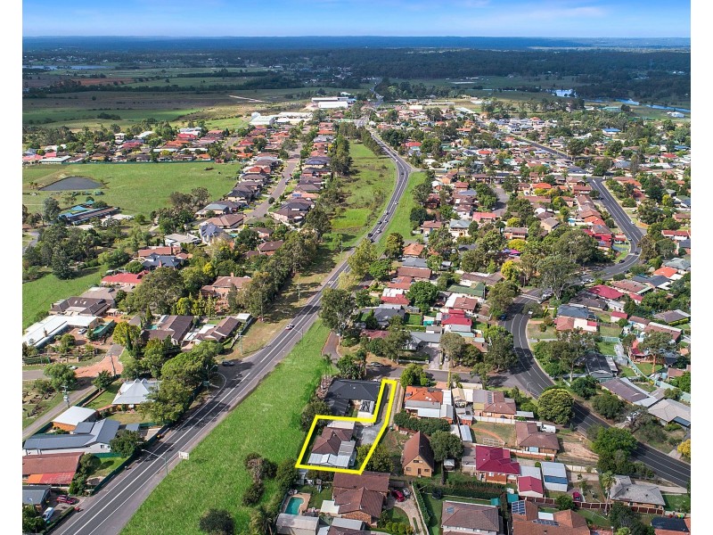 8 Books Crescent, Mcgraths Hill NSW 2756