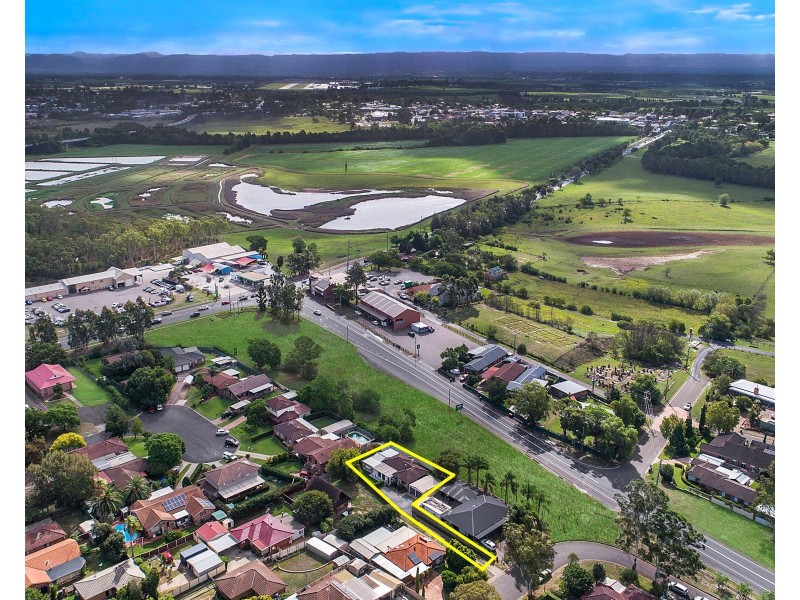 8 Books Crescent, Mcgraths Hill NSW 2756