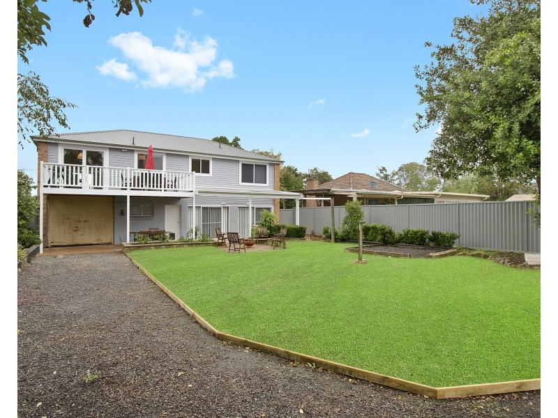 27 Havelock Street, Mcgraths Hill NSW 2756