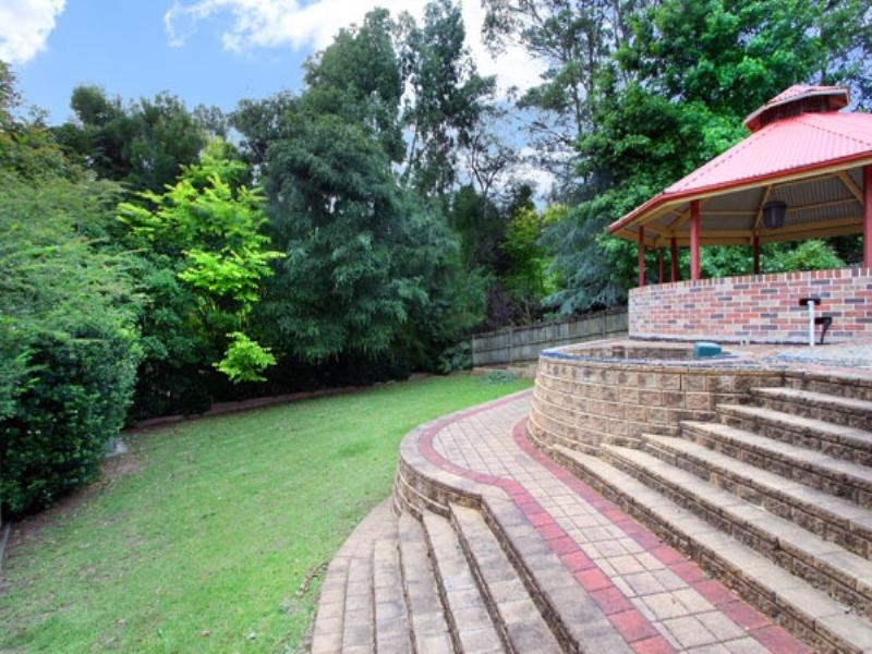 5 Warks Hill Road, Kurrajong Heights NSW 2758
