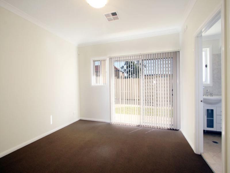 2/52 George Street, Windsor NSW 2756