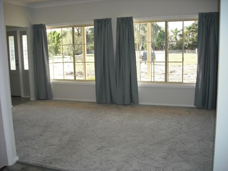 2/11 Fifth Road, Berkshire Park NSW 2765