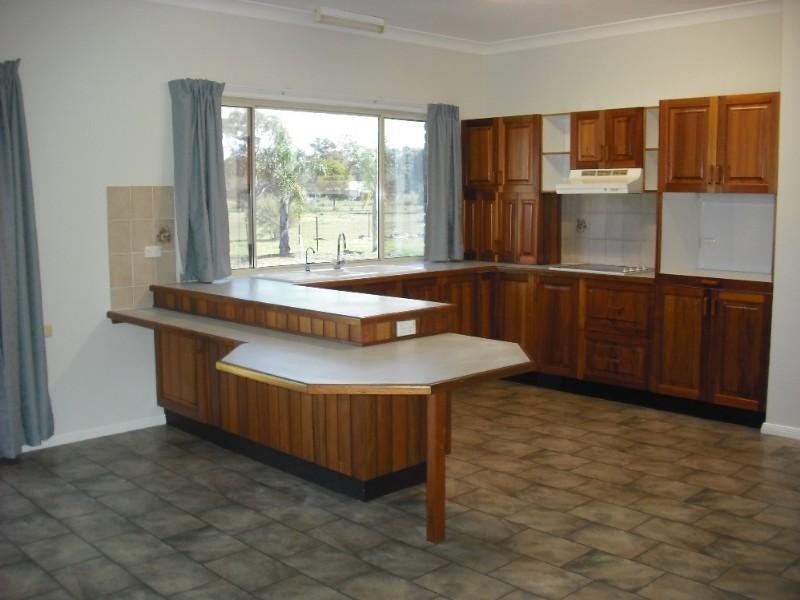 2/11 Fifth Road, Berkshire Park NSW 2765