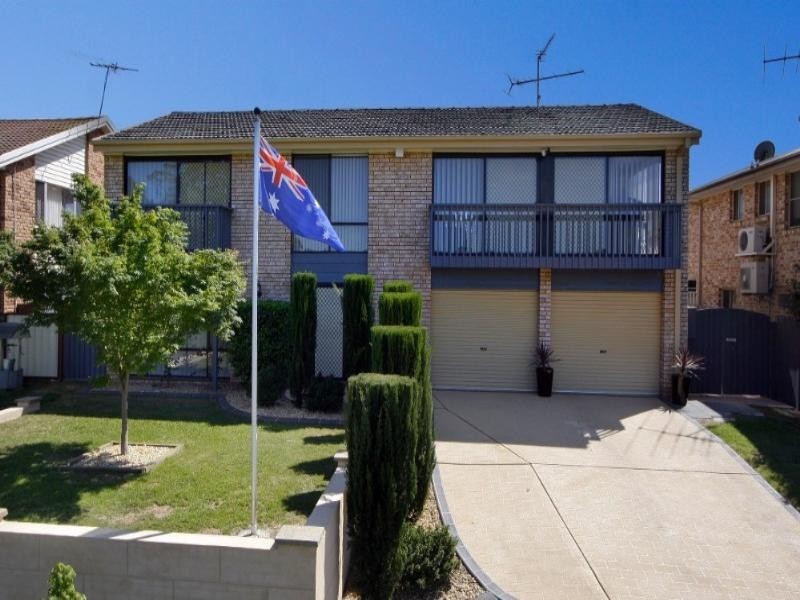 35 Mcgrath Road, Mcgraths Hill NSW 2756