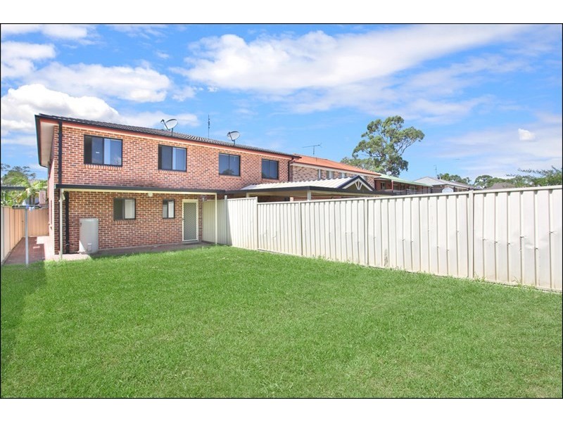2/20 Erina Place, South Windsor NSW 2756