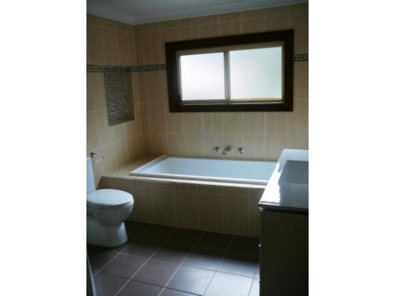 2 Creek Ridge Road, Freemans Reach NSW 2756