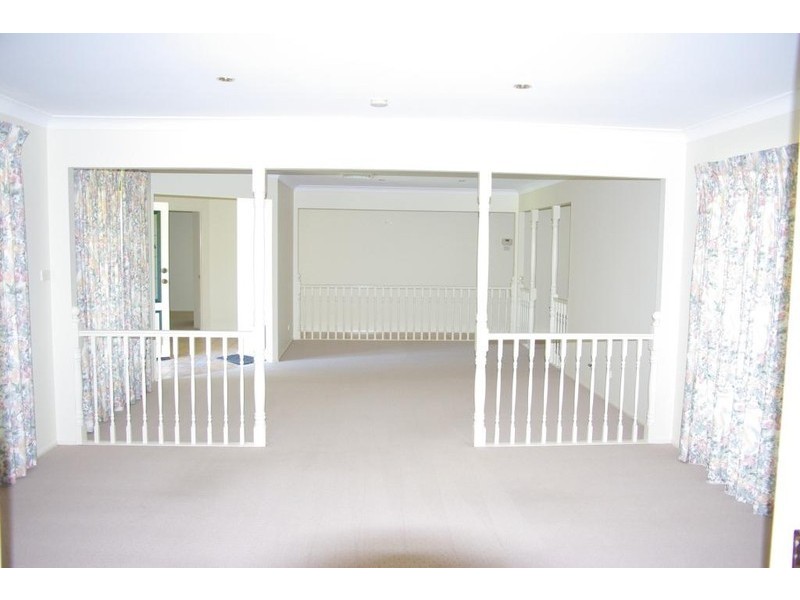 2 Burnside Grove, Windsor Downs NSW 2756