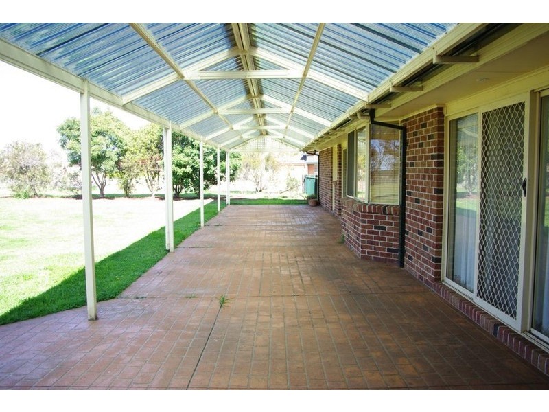 2 Burnside Grove, Windsor Downs NSW 2756